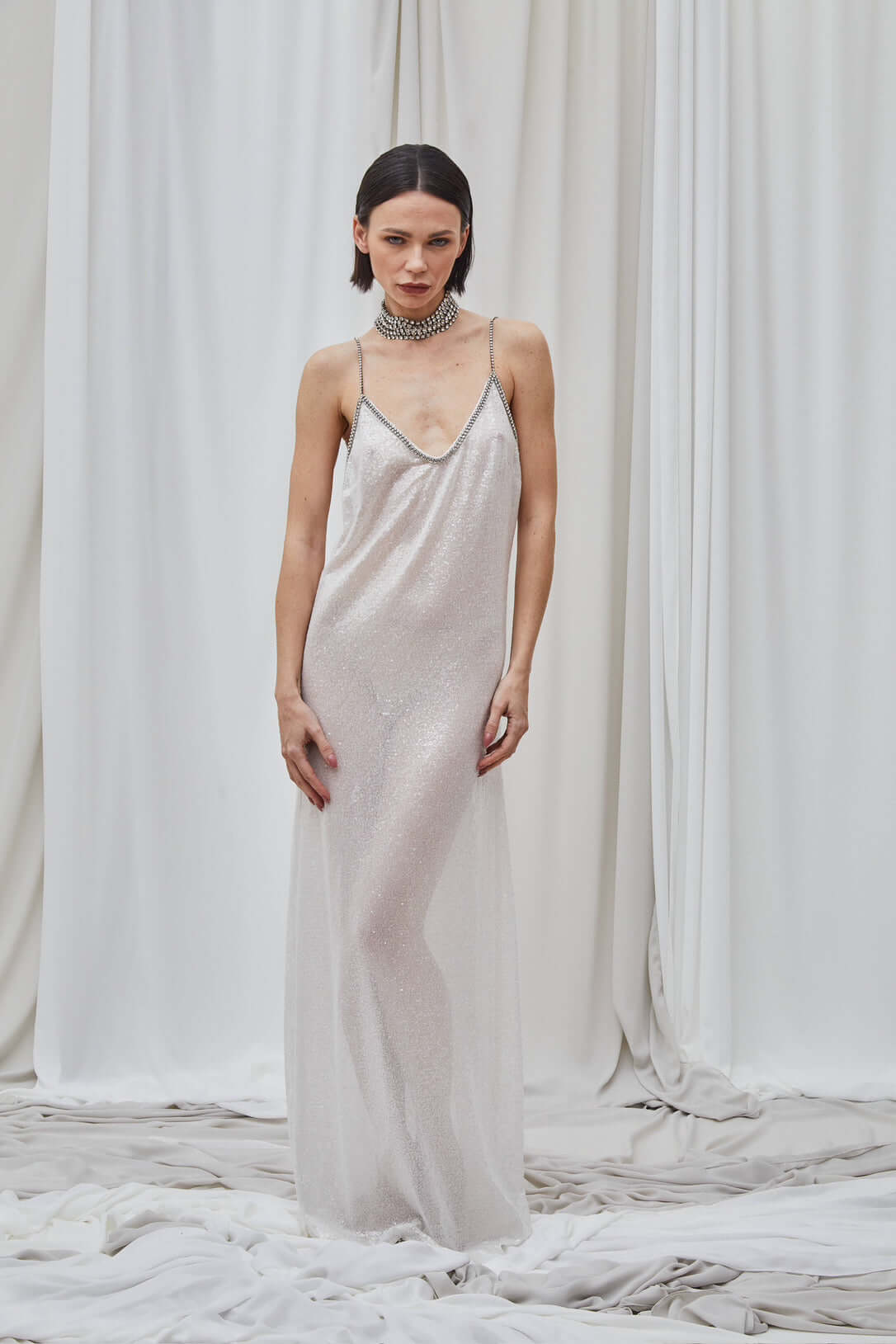 Vestido lencero largo con lentejuelas blancas y Swarovski – PNCLD