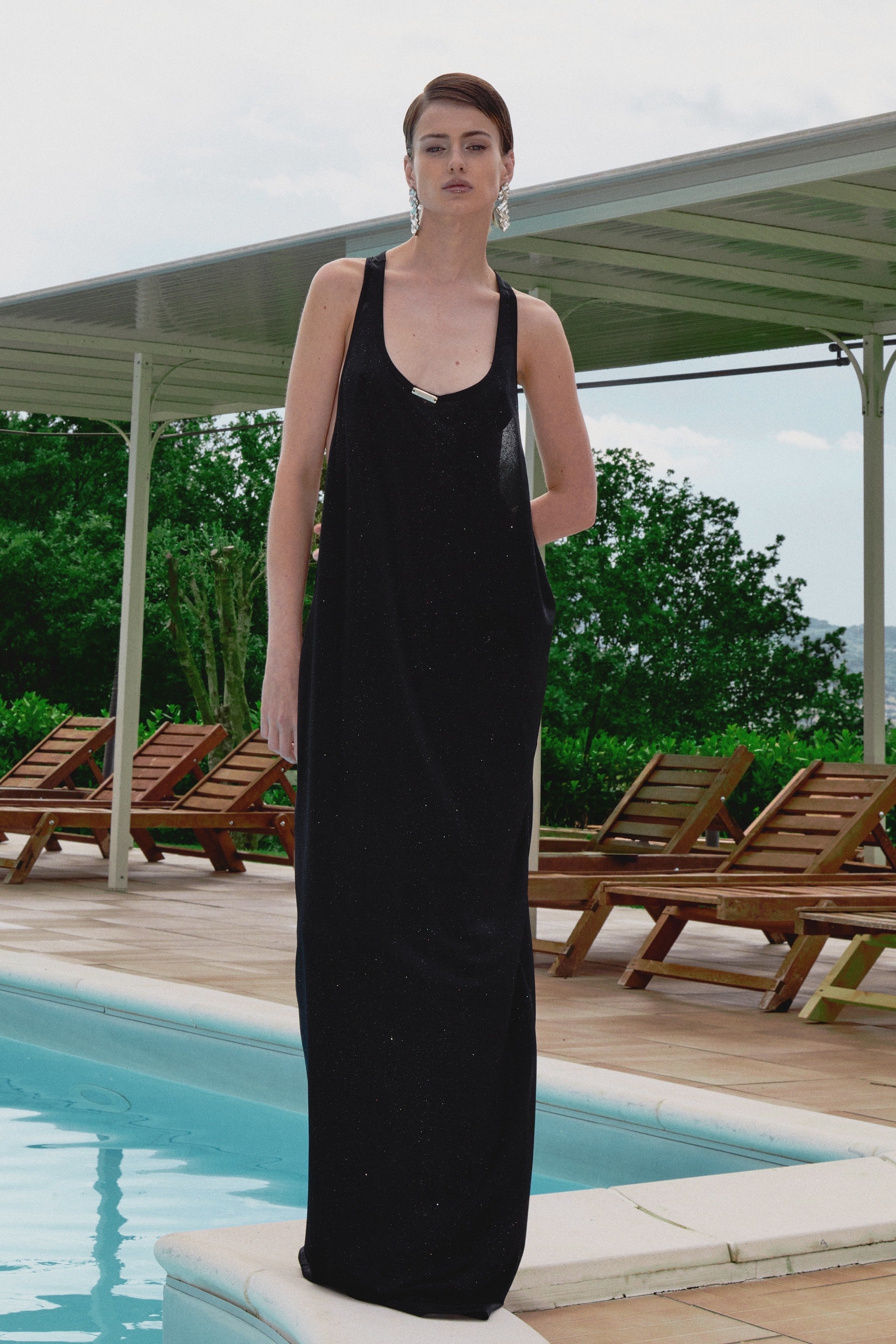 Langes schwarzes Kleid