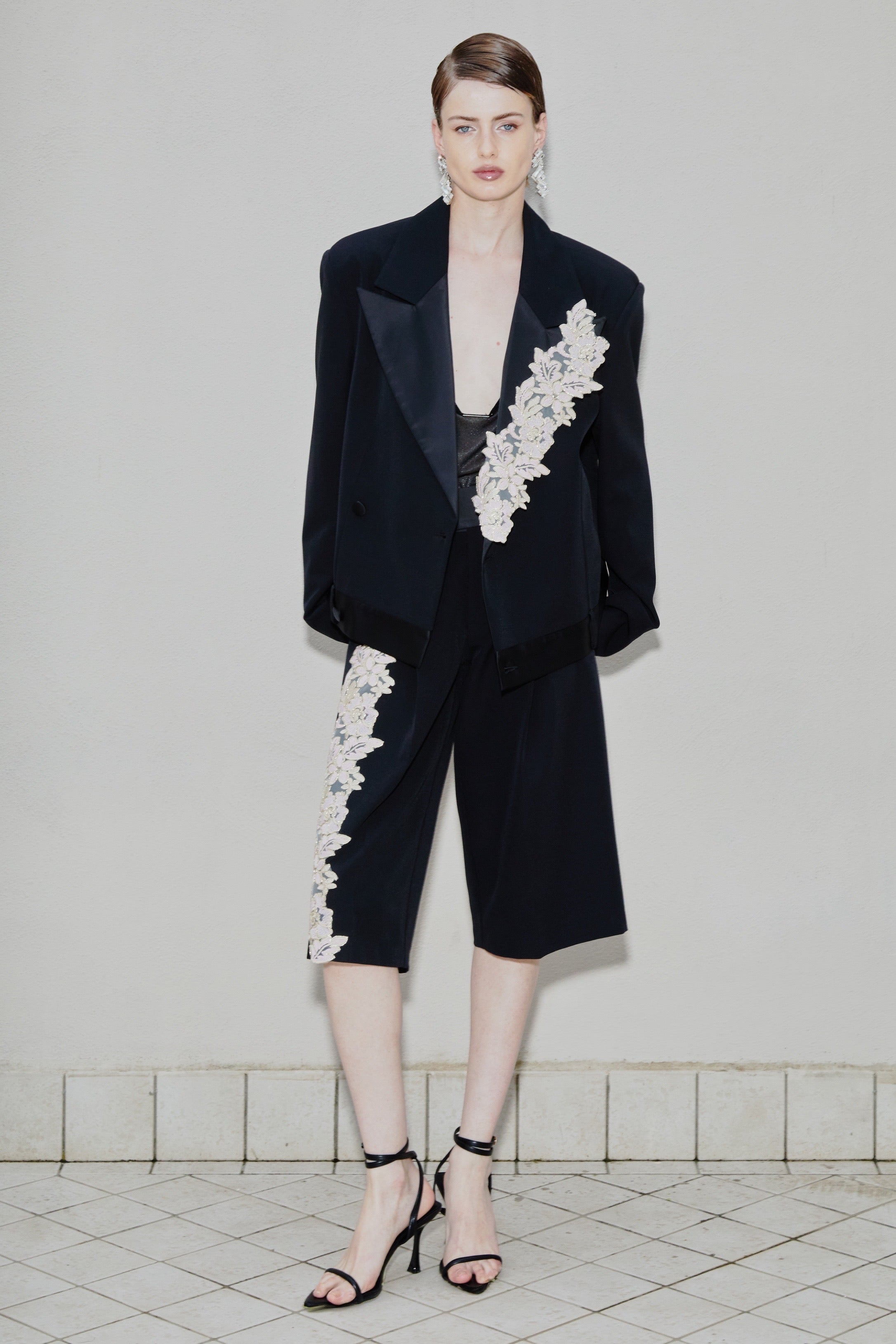 Veste Spencer oversize noire avec broderie