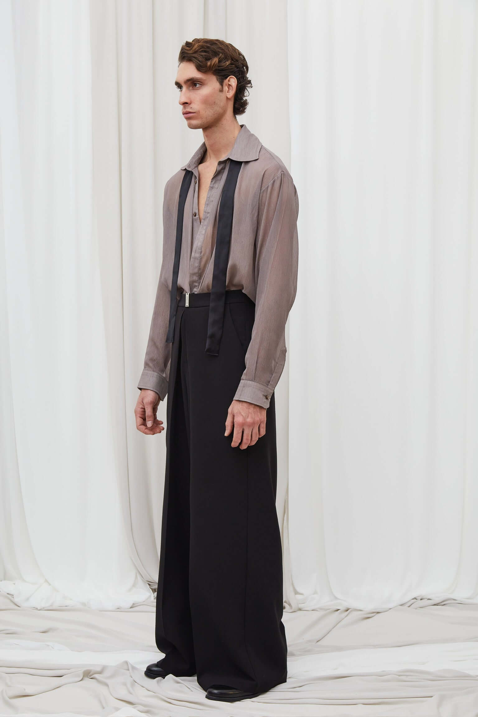 Pantalone Peance Piegone Nero  modello