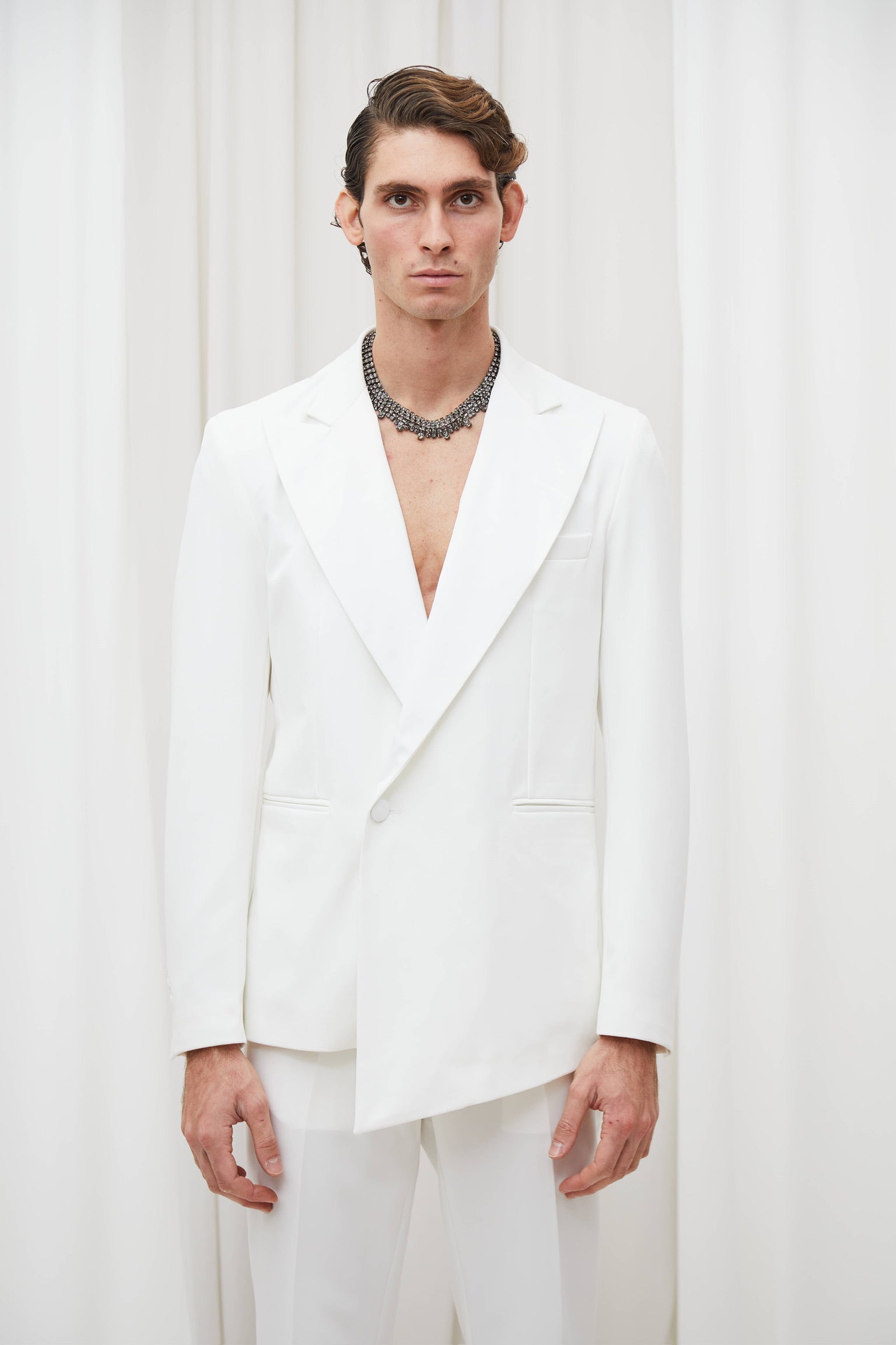 Veste croisée asymétrique blanche