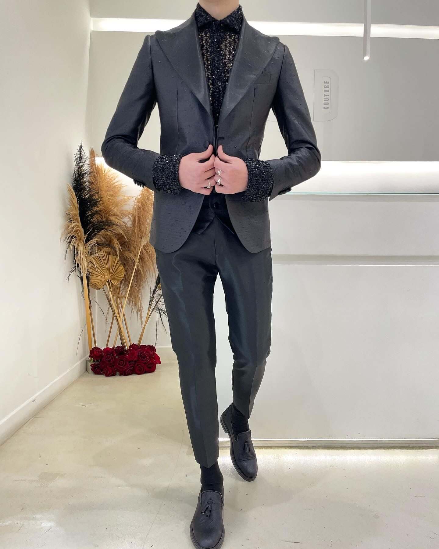 Abito Seta Nero con  Rever Lancia