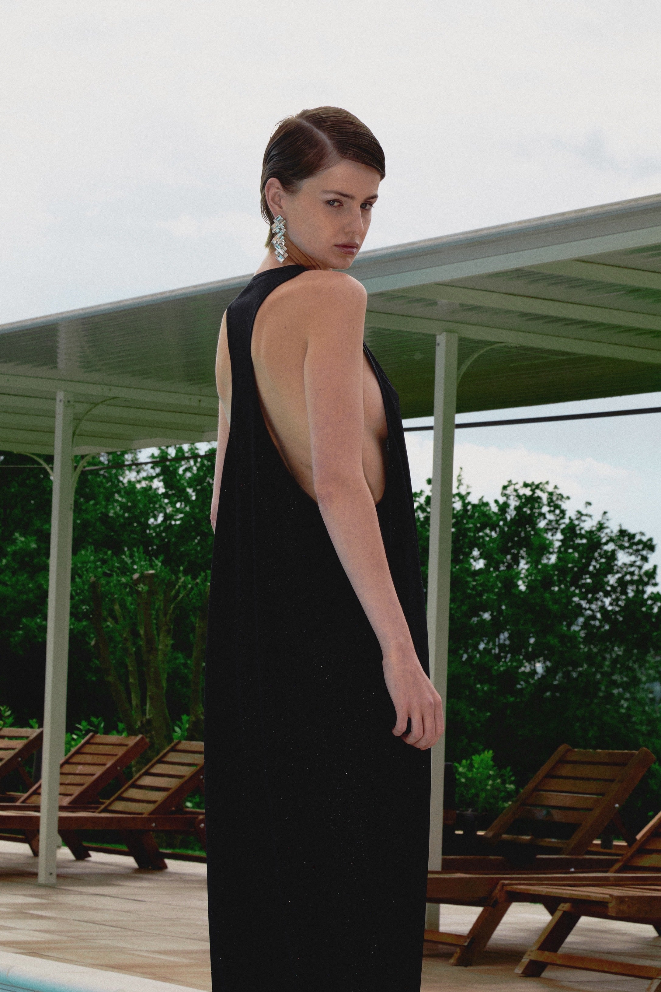 Langes schwarzes Kleid