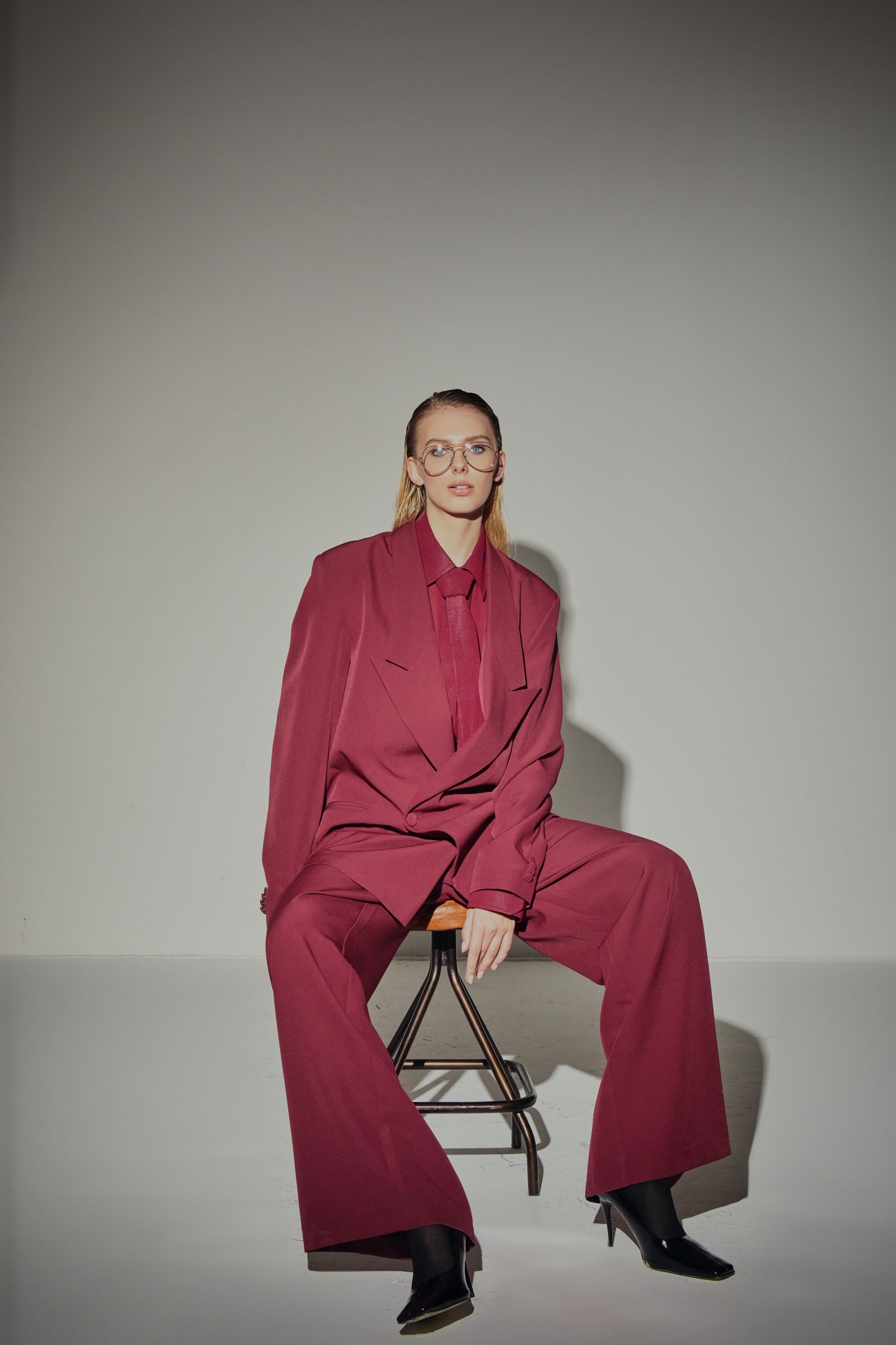 Giacca Rever Sceso Bordeaux pose