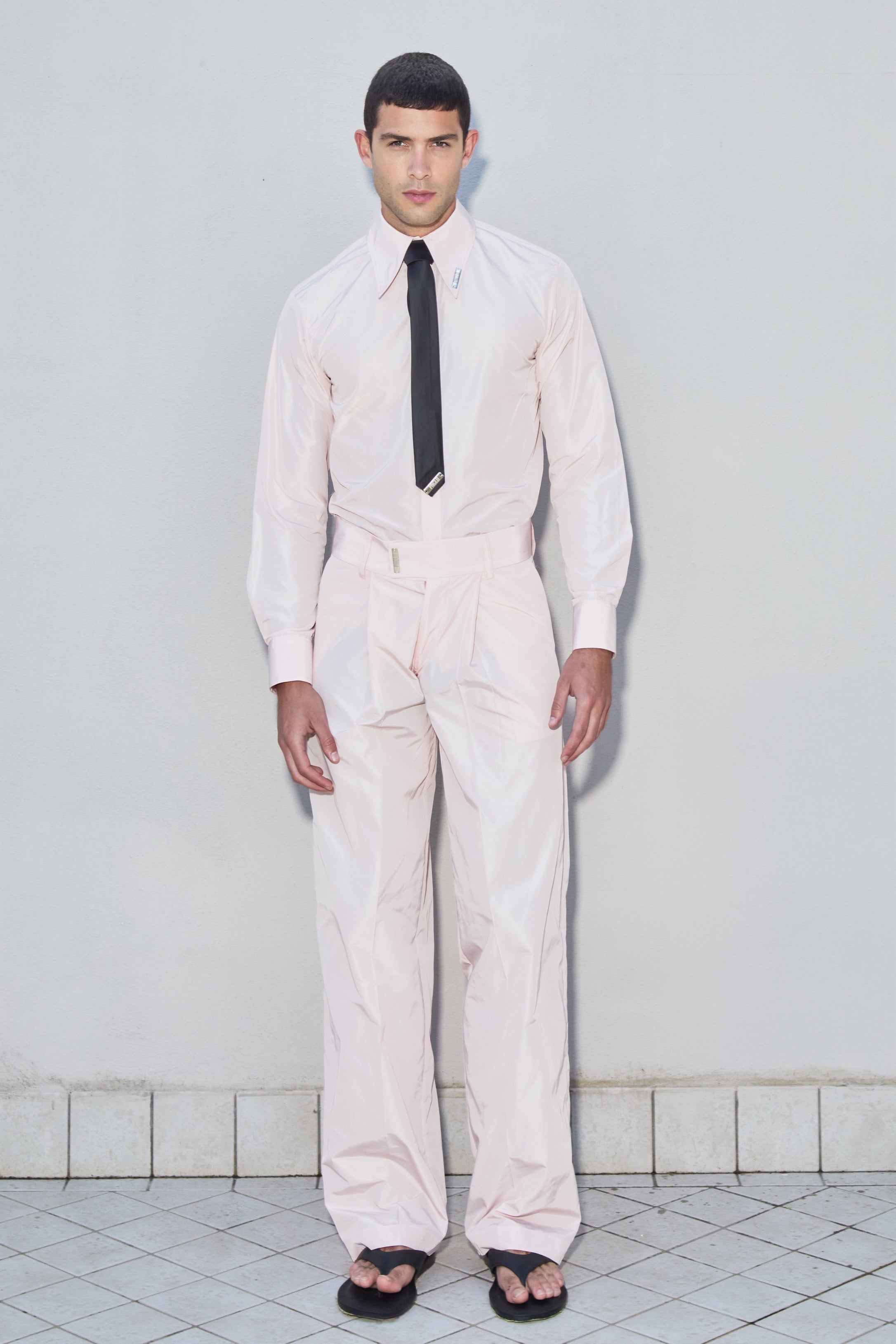 Chemise coupe regular en nylon rose