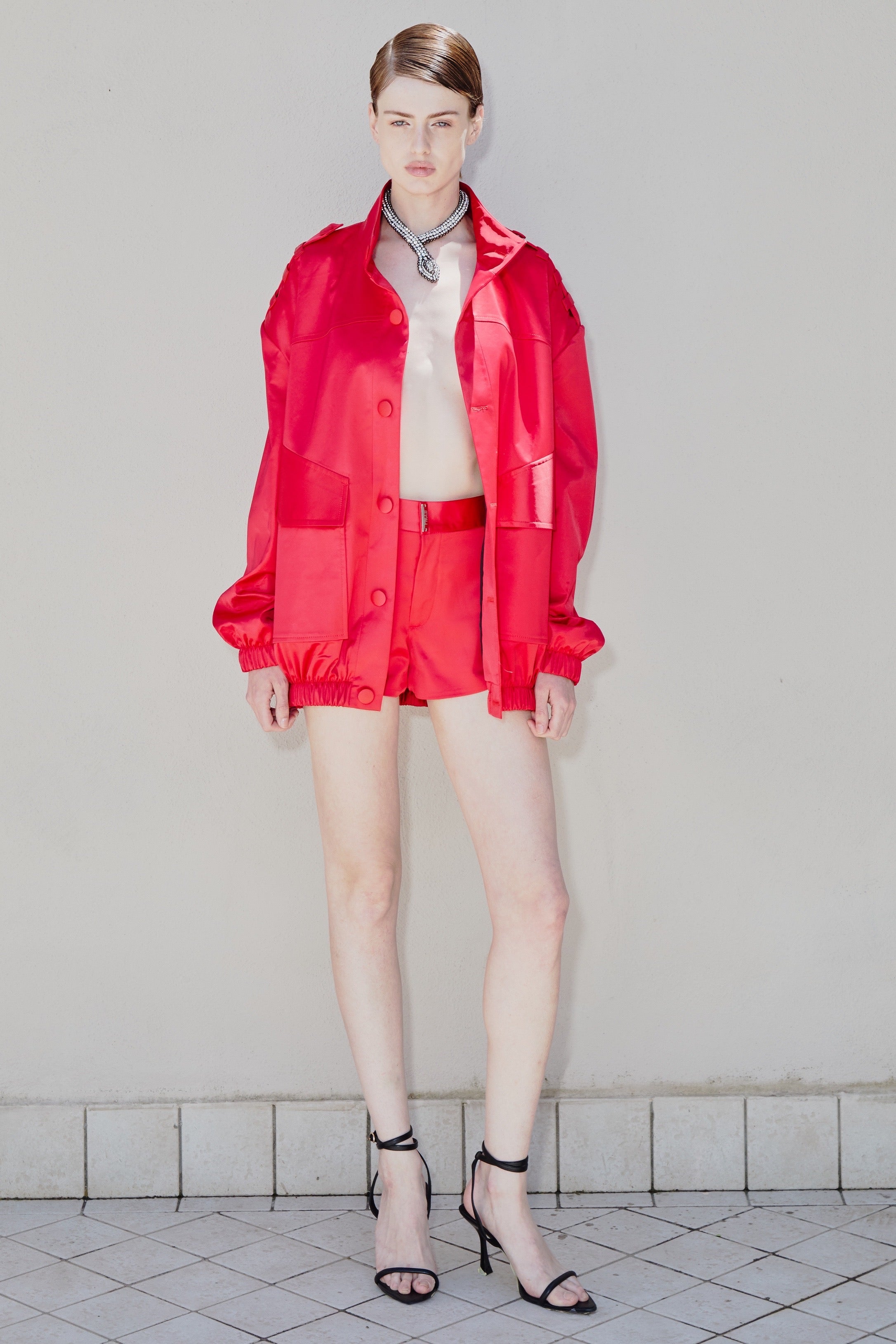 Bomber en satin rouge