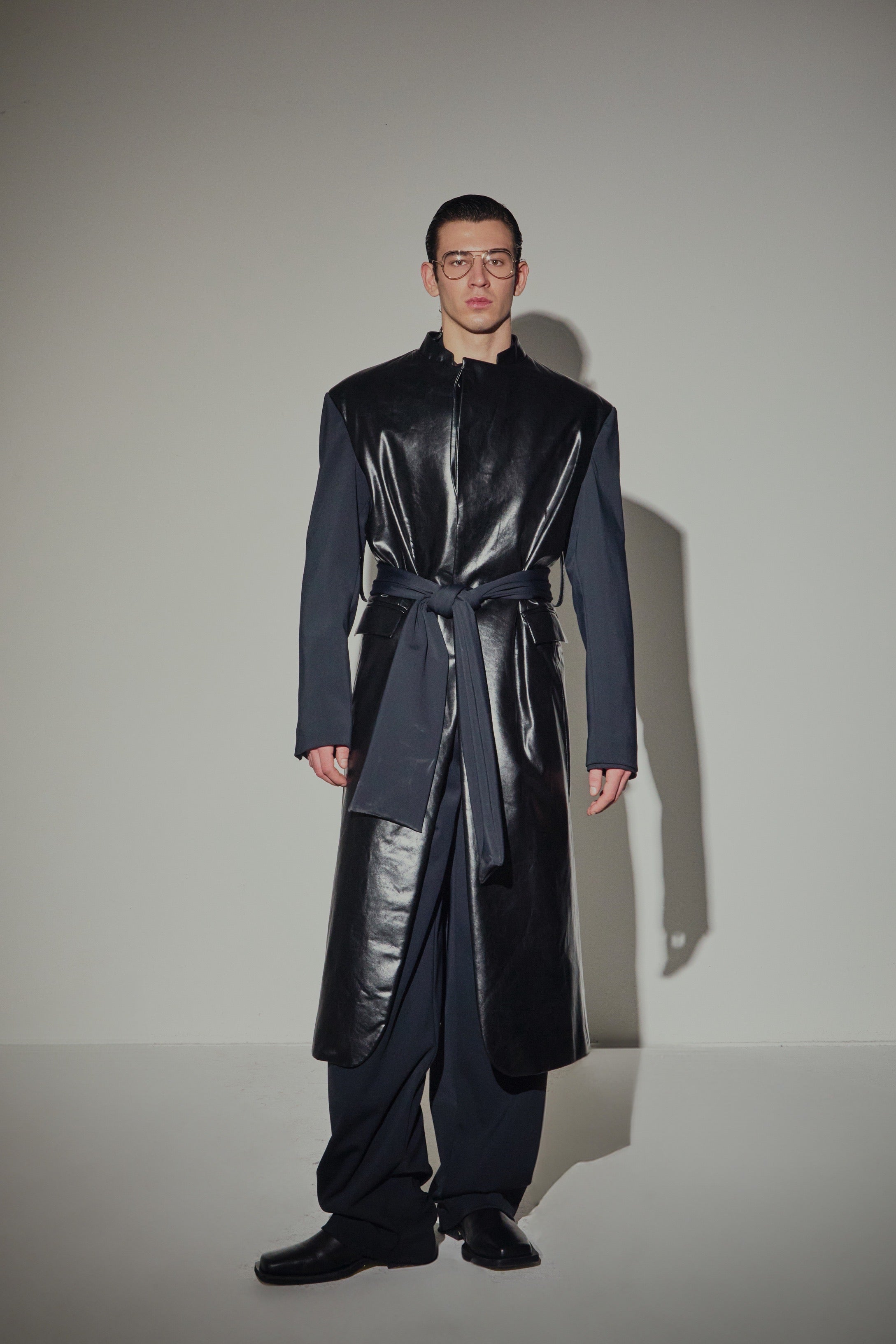 Cappotto كوريا سكوبا وجلد صناعي أسود