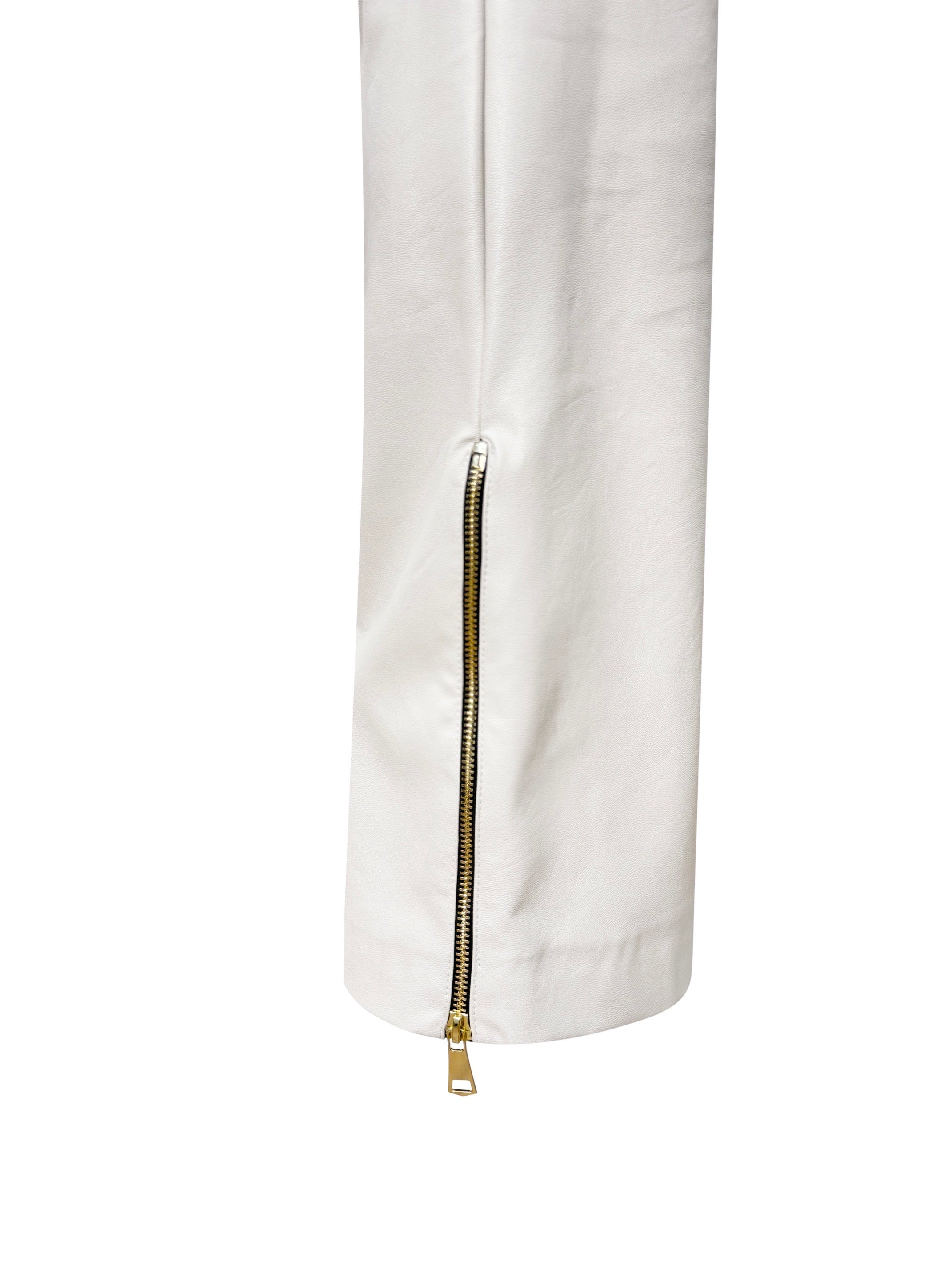 Pantalon Regular aus weißem Kunstleder mit Reißverschluss