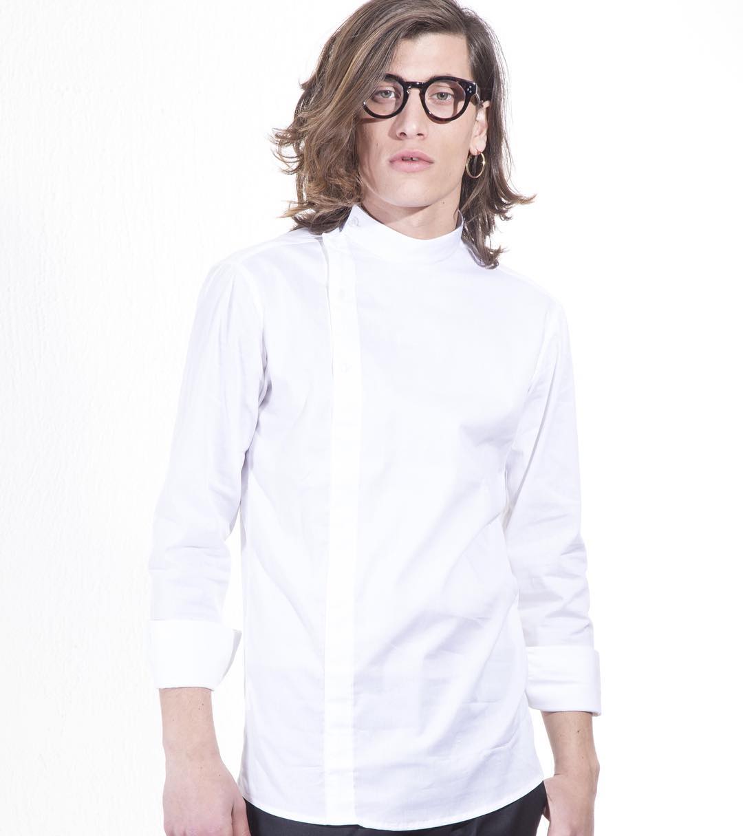 Camisa de barbero blanca