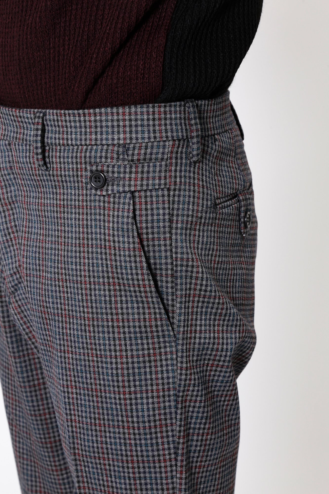 Pantalone HANCOCK - Dark Gray Square Red Line