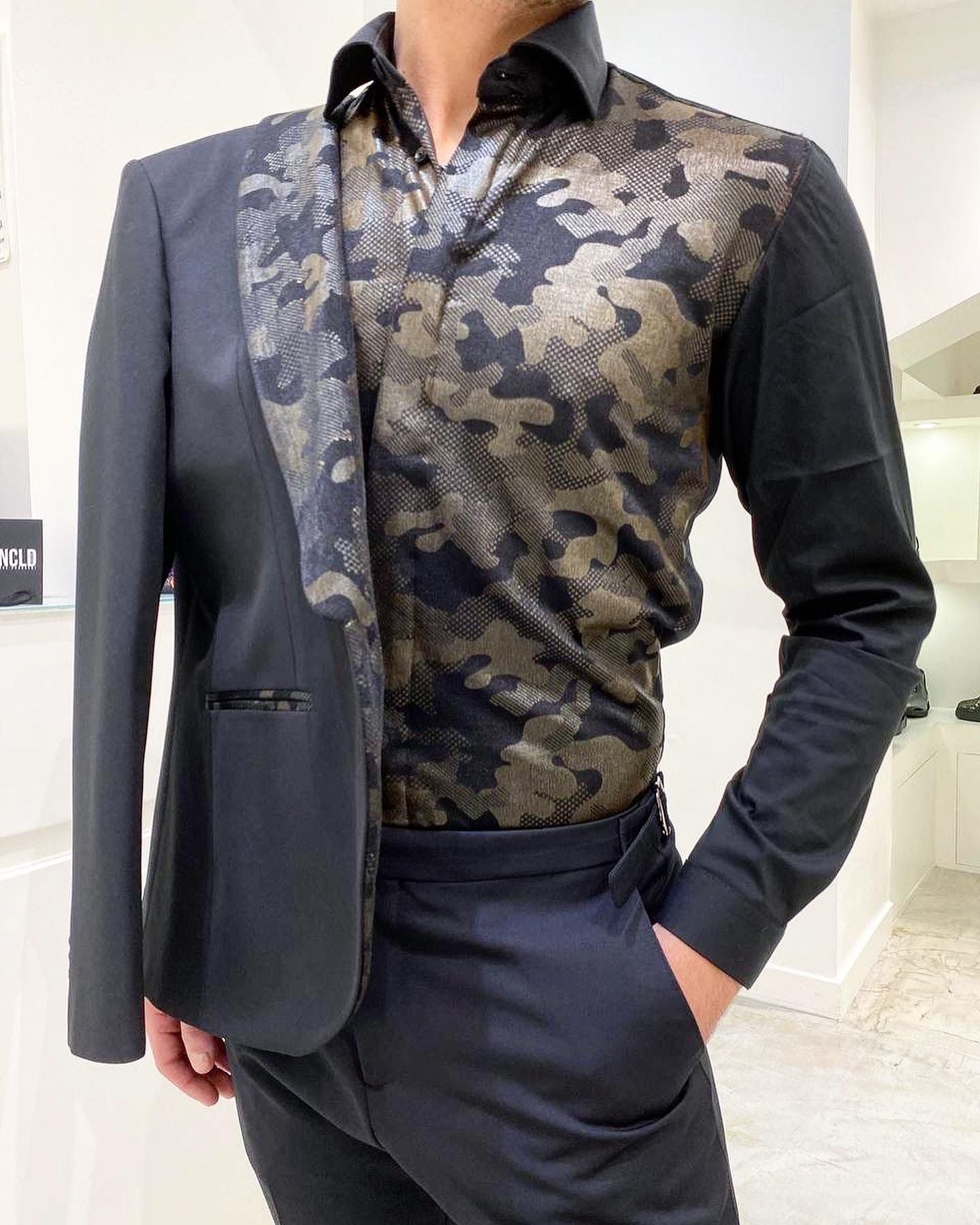 Camisa HADDAWAY - Negro/Oro Militar CN