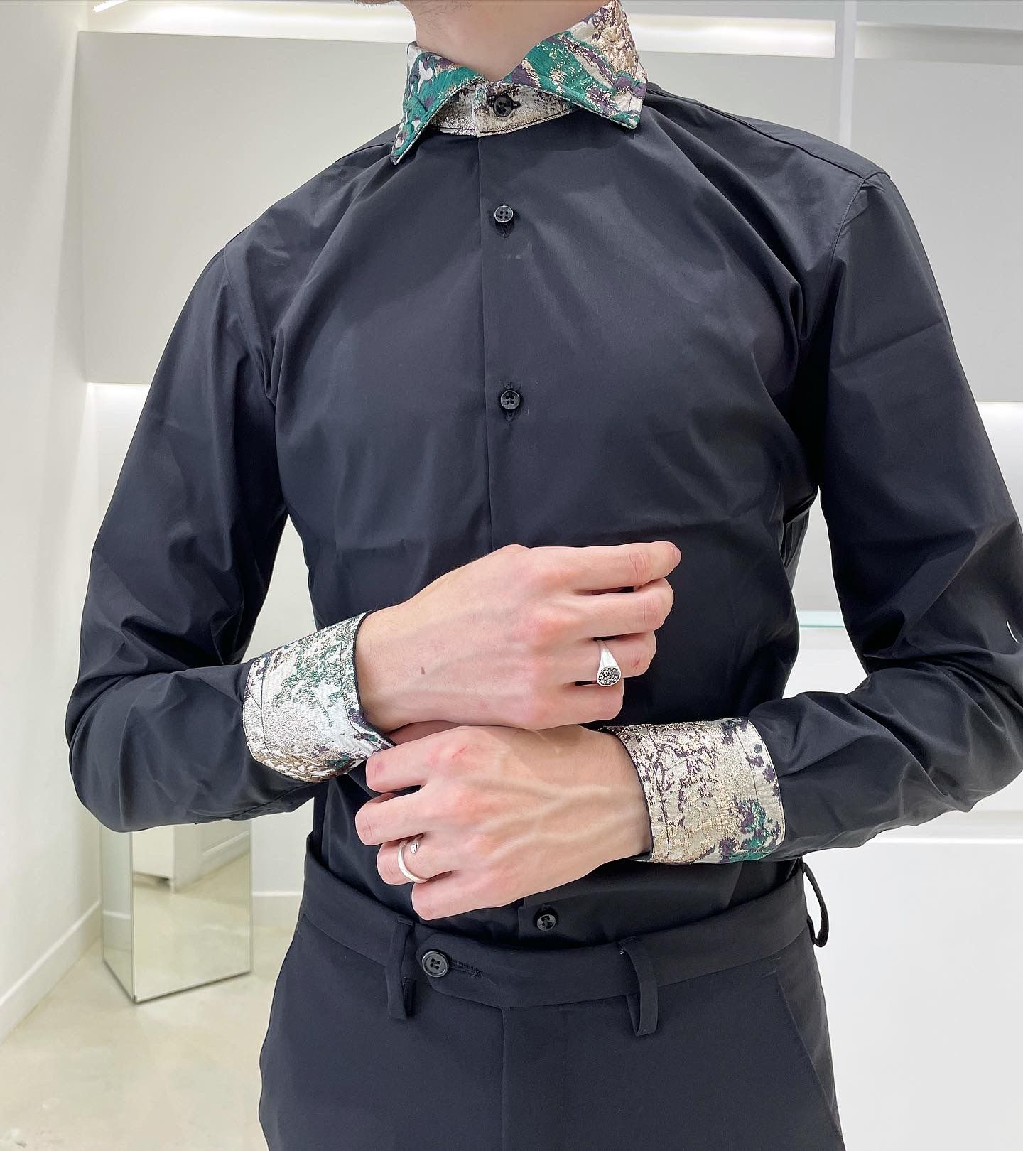 Camisa WONDER - Ceremonia Negra/Oro-Verde