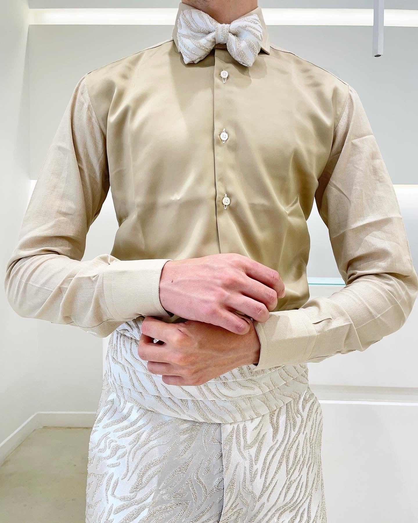 Camisa KOLORS - Satén Beige/Lino