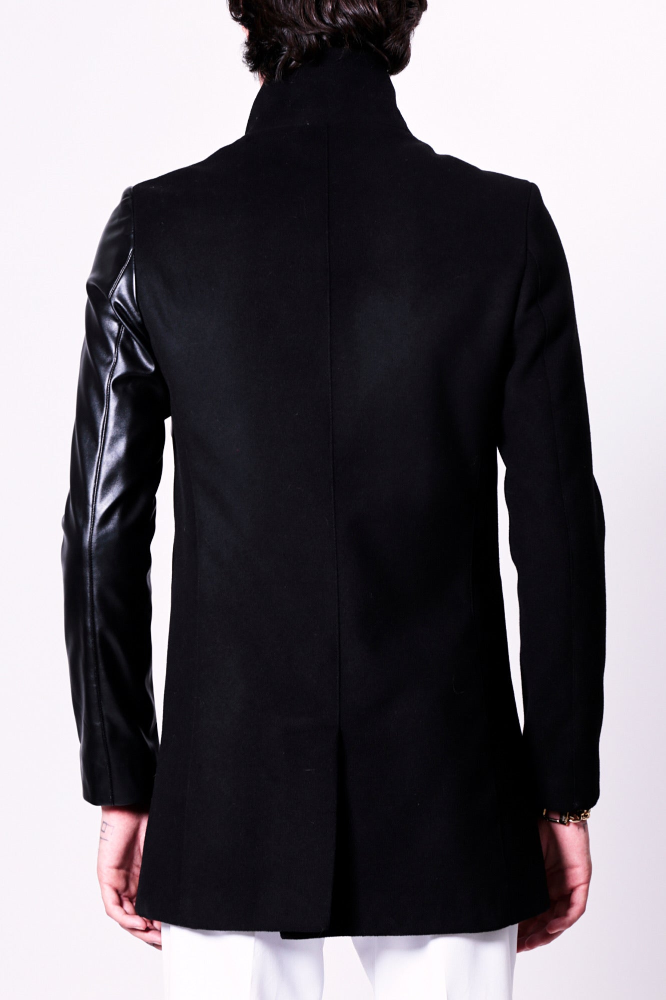 Cappotto CROWE - Black/Faux Leather Arm